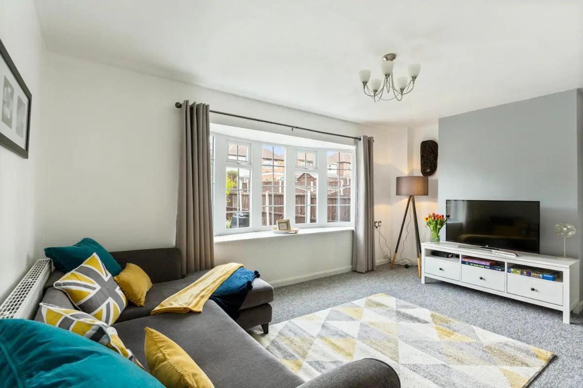 Bright & Spacious With Garden & Parking Nottingham Luaran gambar
