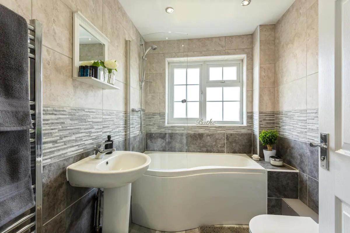 Bright & Spacious With Garden & Parking Nottingham Luaran gambar